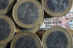 Spain banks borrow 172.9 bln euros from ECB in June