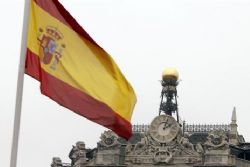 Spain struggles to meet regions' 36 bln euros debts