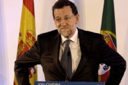 Spain starts heavy borrowing year with crisis-clause bond