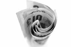 Can I claim UK benefits if I am widowed in Spain ? Can I claim UK benefits if I am widowed in Spain ?