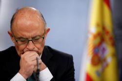 Spain risks missing 2015 and 2016 deficit targets — Brussels report Spain risks missing 2015 and 2016 deficit targets — Brussels report
