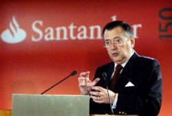 Spain's Santander 'Sought to delay news of fine'