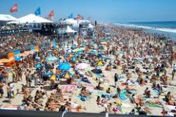 Spain Hosts 18 Million Tourists between January and April Spain Hosts 18 Million Tourists between January and April