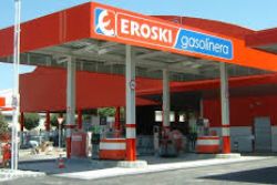 Eroski seeks to boost supermarket sales by opening 19 gas stations