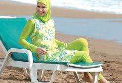 should Spain regulate use of Burkinis ? 