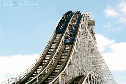 Paramount Theme Park : It's a Go ! Paramount Theme Park : It's a Go !