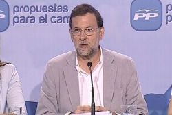 Spain's likely new government seeks crisis manager for economy Spain's likely new government seeks crisis manager for economy