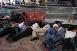 Spanish court orders Ryanair to compensate stranded passengers Spanish court orders Ryanair to compensate stranded passengers