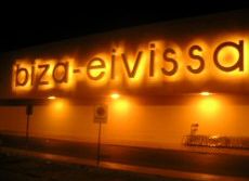 Ibiza airport request for extra staff goes unanswered Ibiza airport request for extra staff goes unanswered
