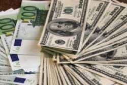 Euro up versus dollar on Spain Euro up versus dollar on Spain