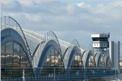 Alicante El Altet airport expects falling passenger numbers in 2012 Alicante El Altet airport expects falling passenger numbers in 2012