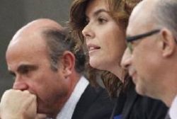 Spain's Two Finance Ministers Clash on Budget as Economy Shrinks Spain's Two Finance Ministers Clash on Budget as Economy Shrinks