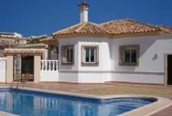 Spain property prices continue to fall