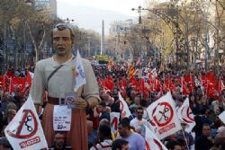 Spanish protests swell as jobless march on Madrid