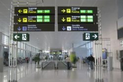 Hours of operation at 10 airports in Spain cut