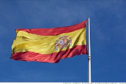 Spain sees 2012 deficit at 7.4% of GDP