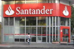 Santander to close 700 Banesto branches