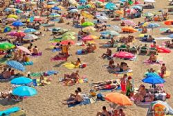 Spain hosts 1 million more tourists in 2012